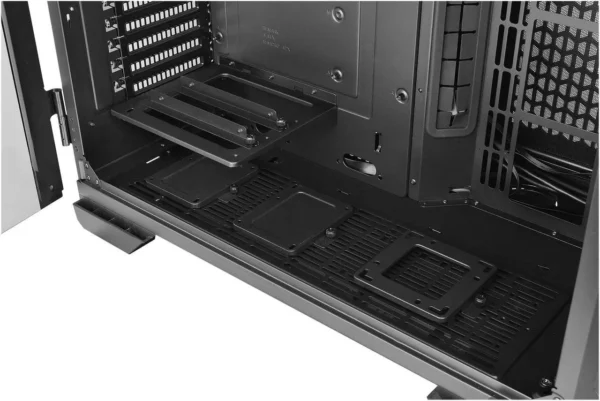 کیس Thermaltake View 51 | Full-Tower E-ATX، 2 فن 200mm ARGB + 1 فن 140mm، پنل شیشه‌ای، Sync RGB - تصویر 17